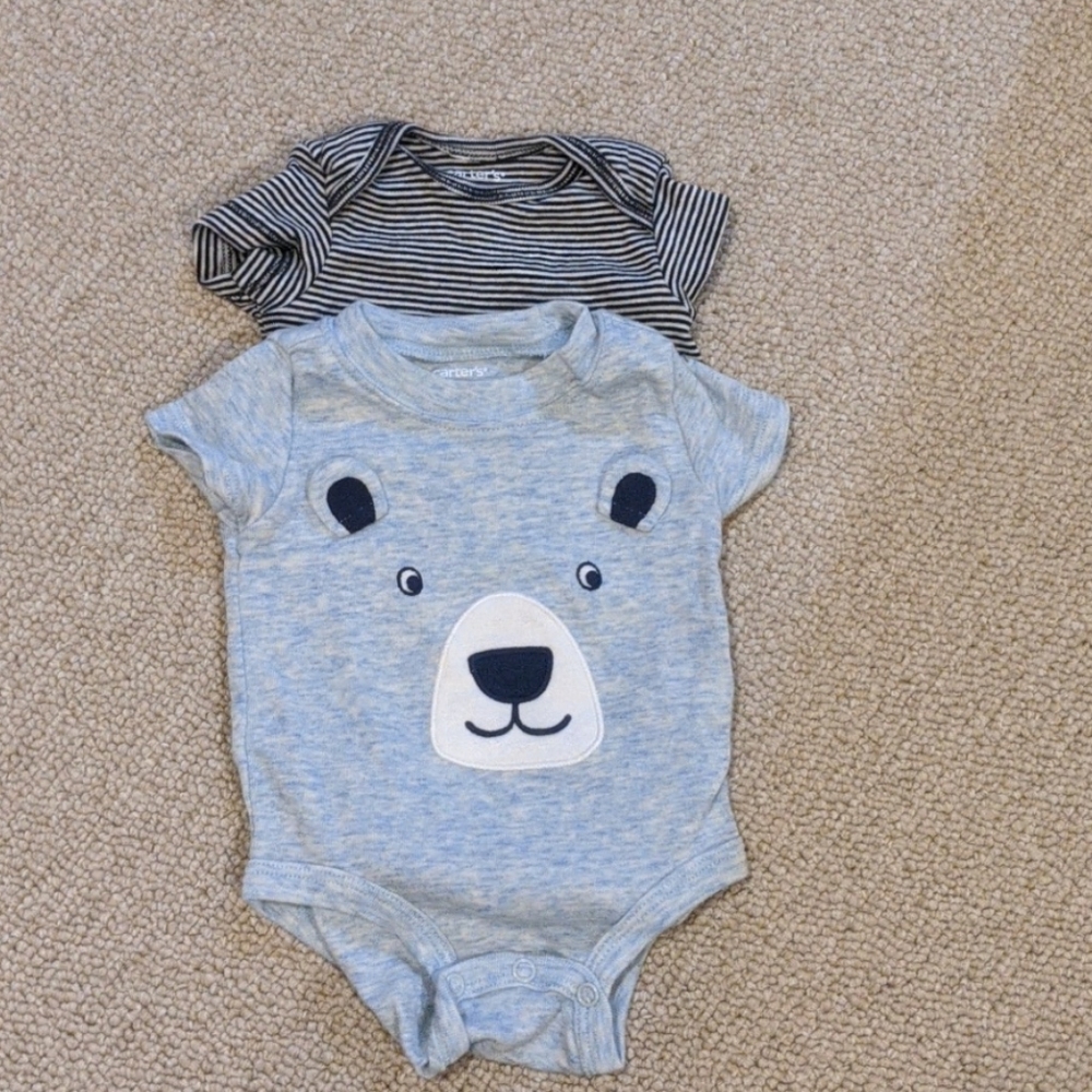Size 3 months Carter's onsies
